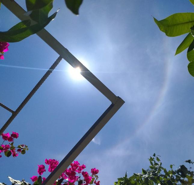 Xuất hiện vầng hào quang lạ trên bầu trời ở Khánh Hòa - 5