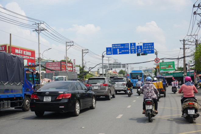 Trưa nay, chỉ số UV tại TP HCM &#34;tím ngắt&#34;, nguy cơ gây hại rất cao - 2