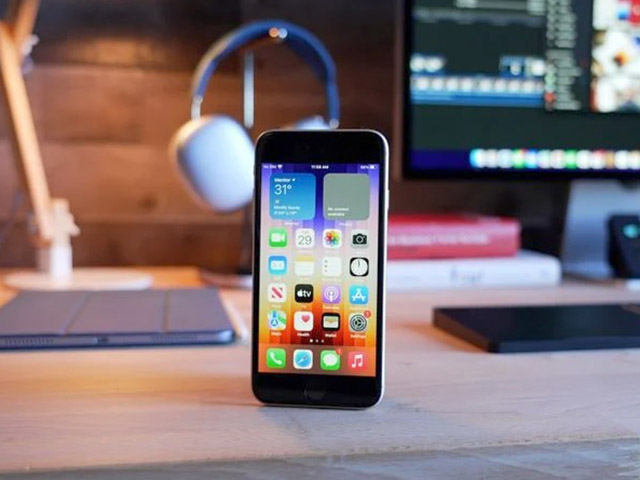 Video trên tay iPhone SE 3: Có đáng để iFan móc hầu bao?