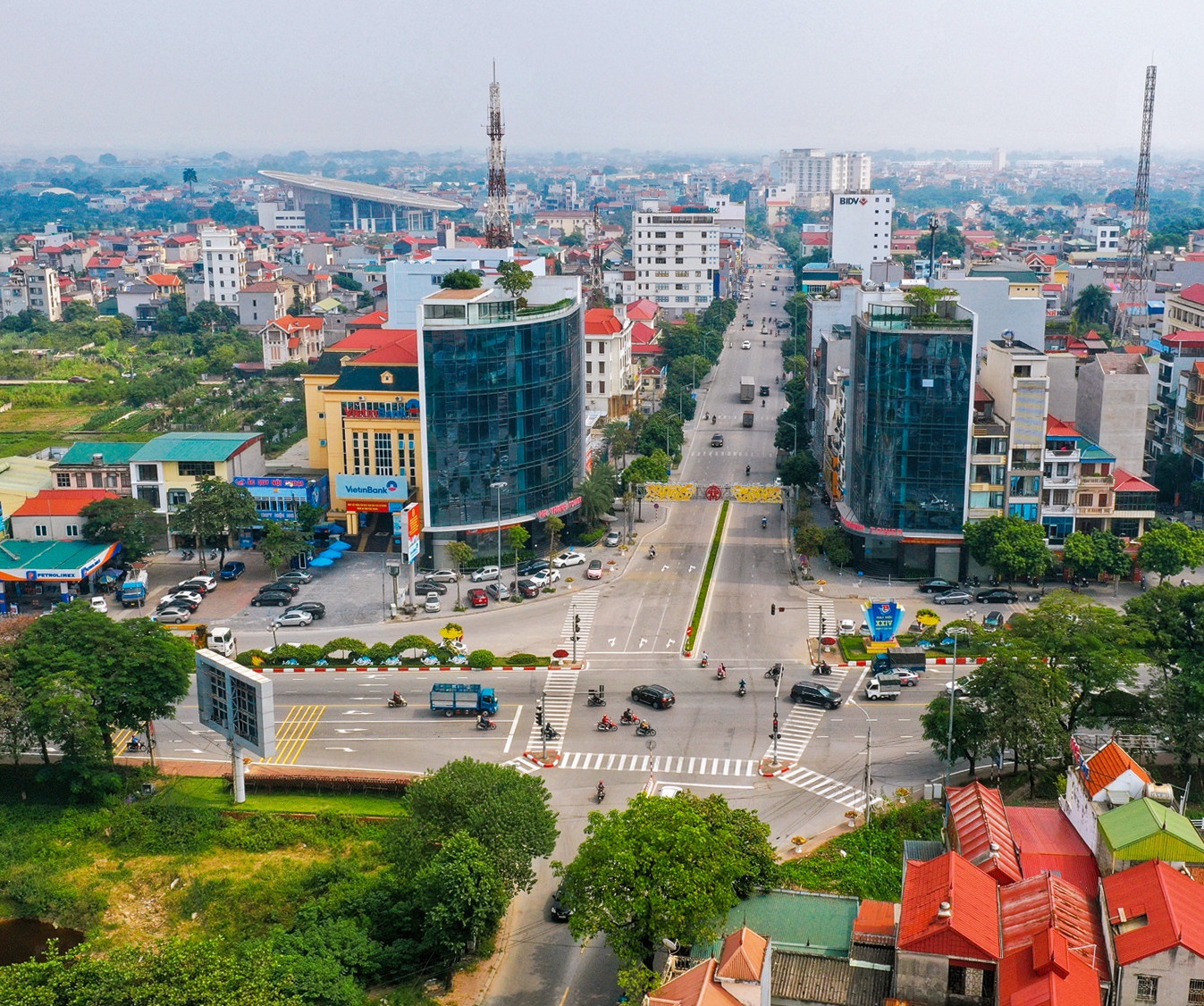 GDP đạt 8,02% và những nhân tố sáng giúp kinh tế Việt Nam tăng cao nhất 12 năm - 1