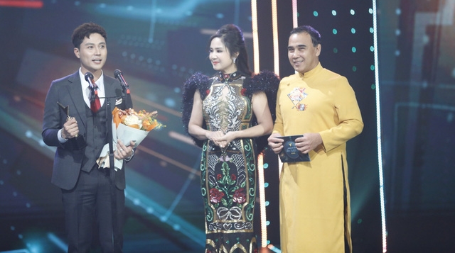 Huyền Lizzie, Thanh Sơn và MC Đức Bảo &#34;thắng lớn&#34; tại VTV Awards 2022 - 5