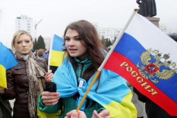 Crimea từng được chuyển giao cho Ukraine như thế nào?