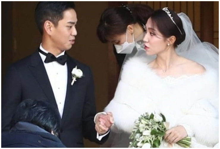 Thiếu gia nhà tài phiệt Hyundai phá vỡ quy tắc gia đình kết hôn với tay golf nổi tiếng - 1