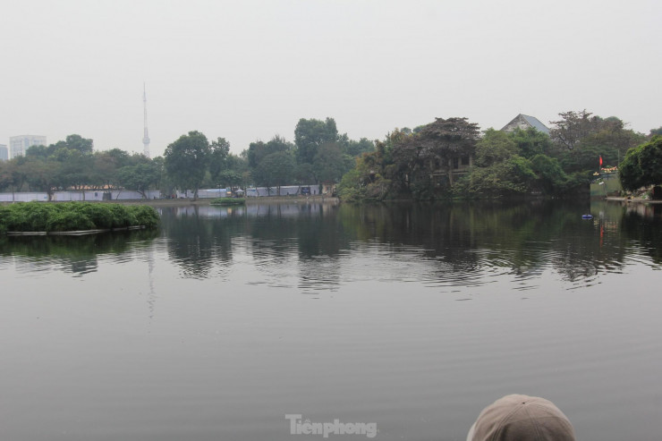 Lặn hồ Thiền Quang giữa trời đông rét mướt để tìm nam thanh niên mất tích - 2