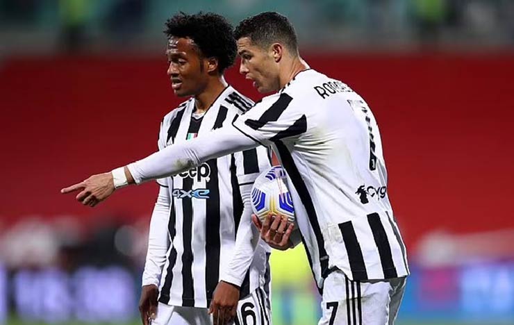 Al Nassr mơ lớn mời toàn đồng đội cũ Ronaldo về: SAO Juventus từng cãi nhau với CR7 - 1