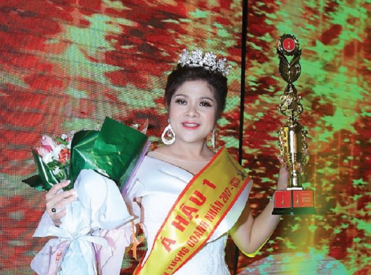 Hoa hậu doanh nhân thành đạt bị ngân hàng siết nợ hơn 140 tỷ đồng - 1