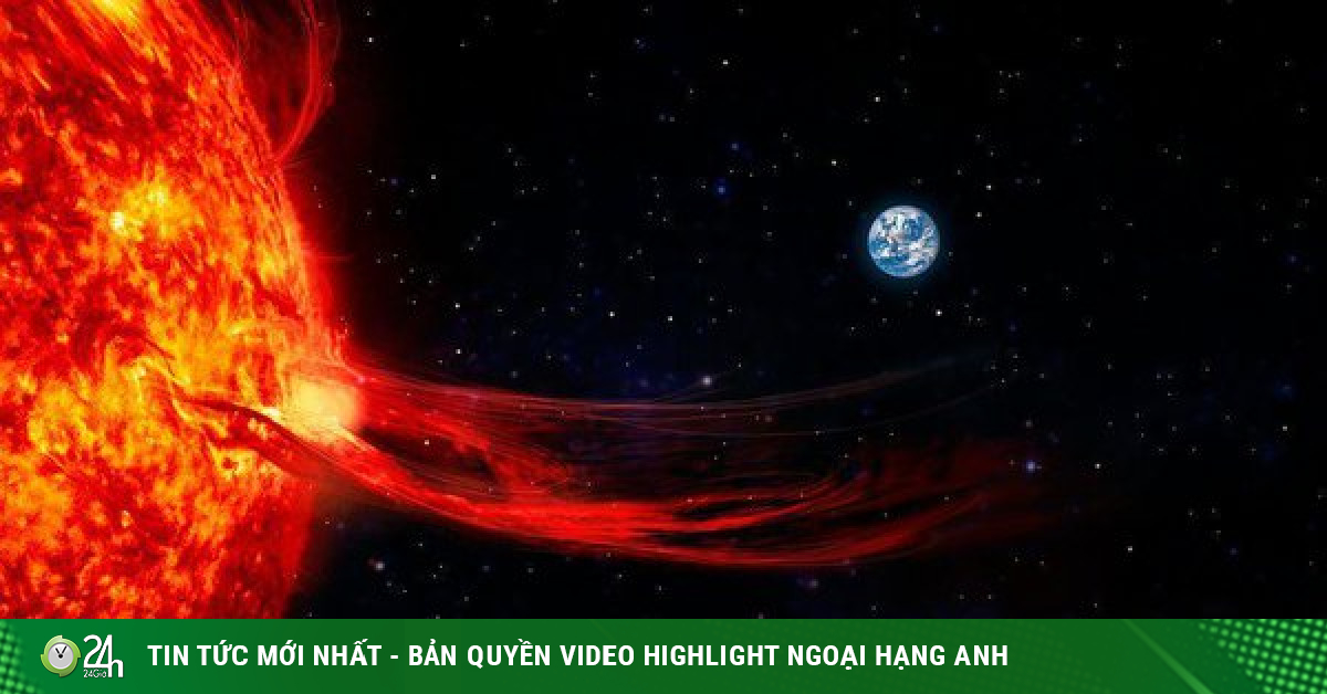 NASA, ESA: Phao vu tr? sieu c?p "xoay nong” v? phia Trai D?t