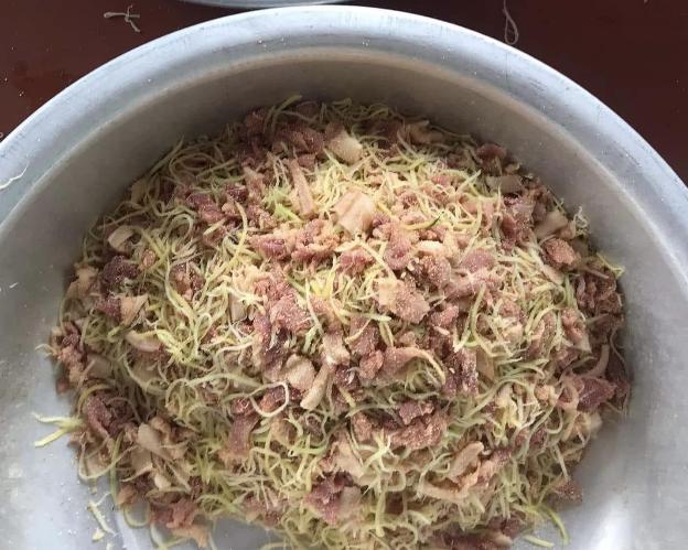 Thịt chua đu đủ - món ăn truyền thống của người Mường Tân Sơn mỗi dịp Tết đến xuân về - 2