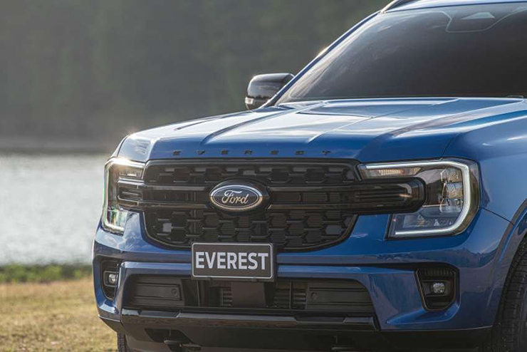 Giá xe Ford Everest niêm yết và lăn bánh tháng 1/2023 - 4