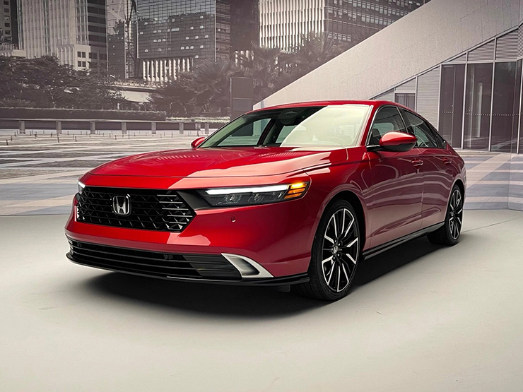 Honda Accord 2023 có giá bán chính thức từ 666 triệu đồng - 1