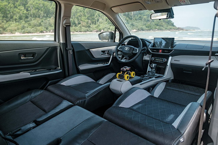 Giá xe Toyota Veloz Cross niêm yết và lăn bánh tháng 1/2023 - 12