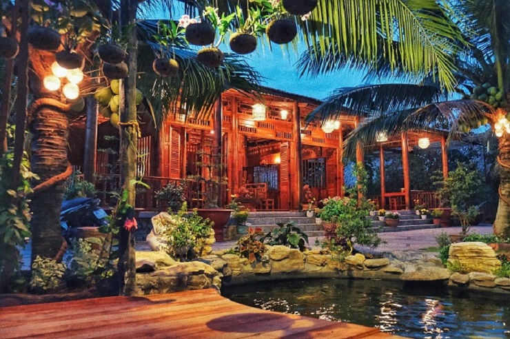 Mãn nhãn ngôi nhà “độc nhất vô nhị” miền Tây được làm từ 4.000 cây dừa lão - 7