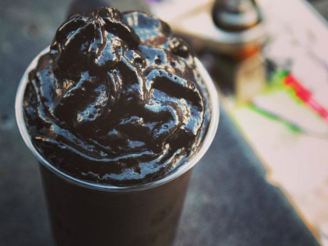 Ly cà phê đen xì như nhựa đường cô đặc này đang làm mưa làm gió ẩm thực thế giới