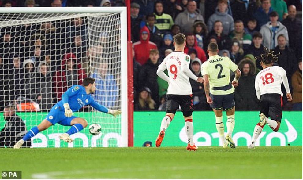 Video bóng đá Southampton - Man City: 2 &#34;cái tát&#34; trong 5 phút, kết cục sững sờ (League Cup) - 1