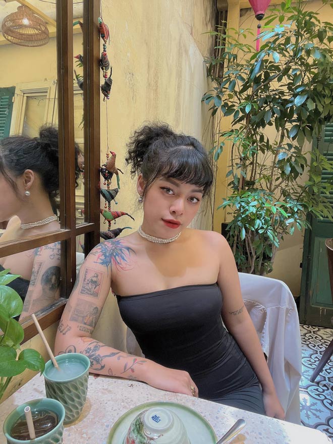Nữ thợ xăm xinh như hot girl kể chuyện tự tay xăm hình cho mẹ - 7