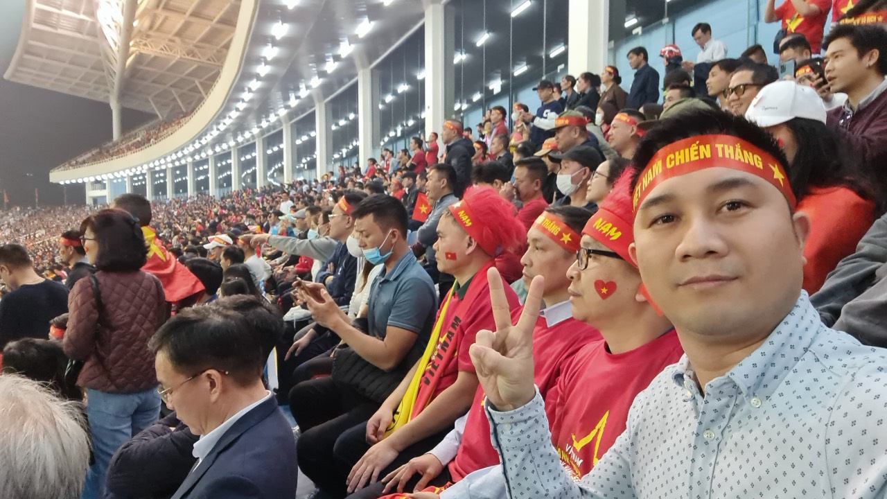 Triệu fan vỡ òa khi Tiến Linh đánh đầu tung lưới Thái Lan - 20