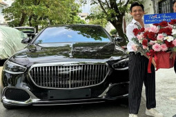 Những xe sang, siêu xe gây choáng showbiz Việt năm 2022