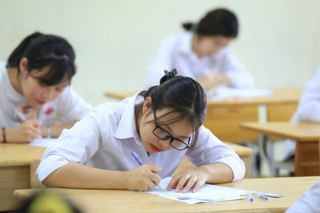 Học sinh lớp 10 đổi môn tự chọn: Bộ GD&ĐT đã hướng dẫn, trường &#39;than&#39;... rối thêm - 1
