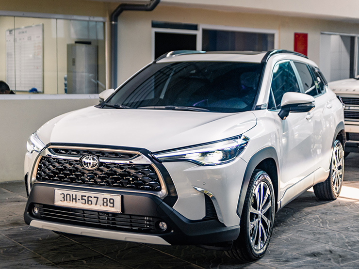 Toyota Corolla Cross biển số 56789 chào bán giá 2,6 tỷ đồng - 1