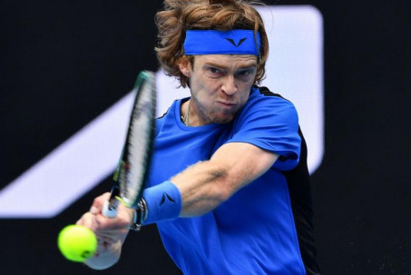 Australian Open ngày 6: Rublev đấu thần đồng tranh vé tứ kết, Murray dừng bước