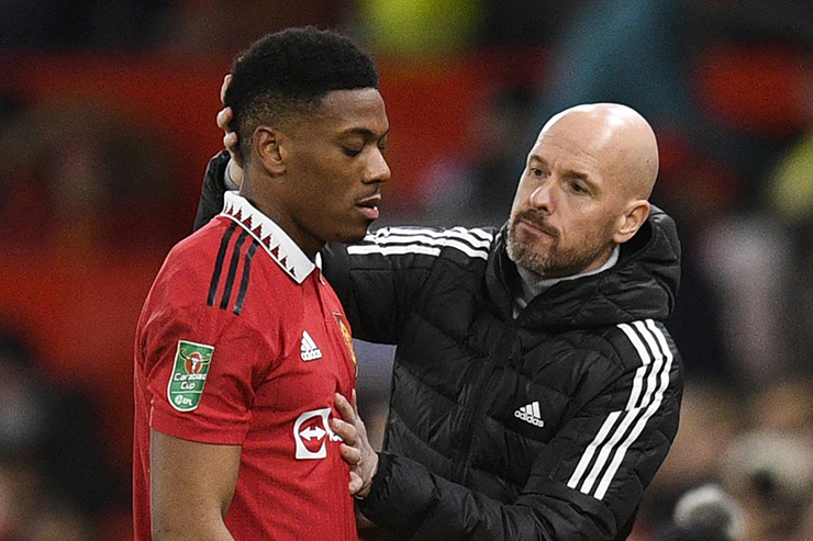 Ten Hag quyết ngăn chặn Arsenal, nói gì về chấn thương của Dalot - Martial? - 1