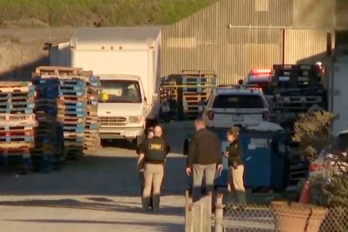 7 người thiệt mạng trong một vụ xả súng hàng loạt khác ở California - 1