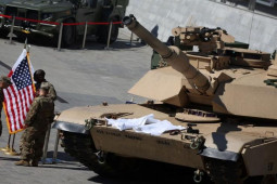 Reuters: Mỹ - Đức thay đổi quan điểm, sẵn sàng gửi xe tăng chủ lực cho Ukraine