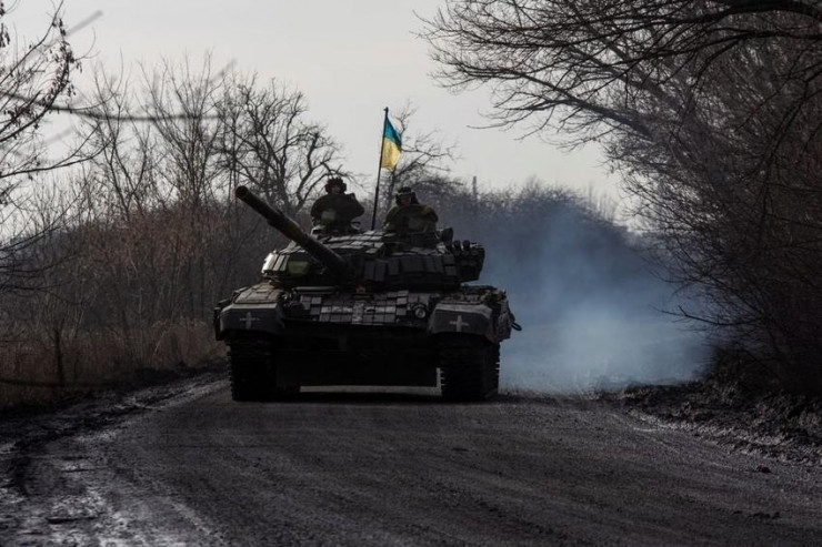 Phương Tây đang thuyết phục Ukraine thay đổi chiến thuật trong cuộc xung đột với Nga - 1