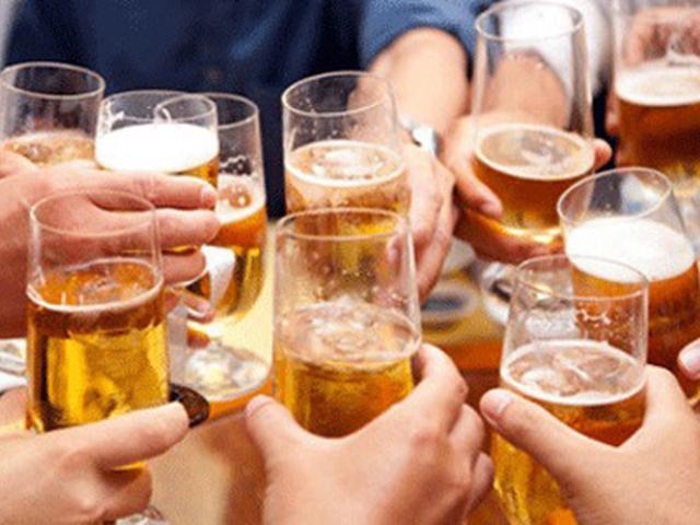 Rượu bia ngày Tết: Uống thế nào cho an toàn?