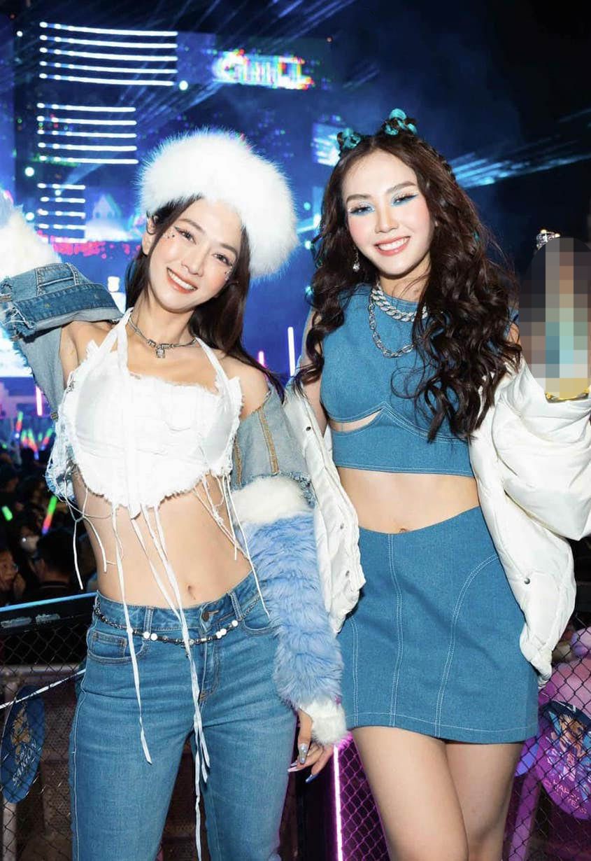 Hoa hậu quê Đồng Nai vẫn bị chỉ trích dù đã xin lỗi vì mặc áo dài, đăng story nhạy cảm - 4