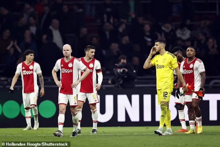 Hiệu ứng HLV Ten Hag cực khủng: MU thành công, đội bóng cũ Ajax lụn bại - 1