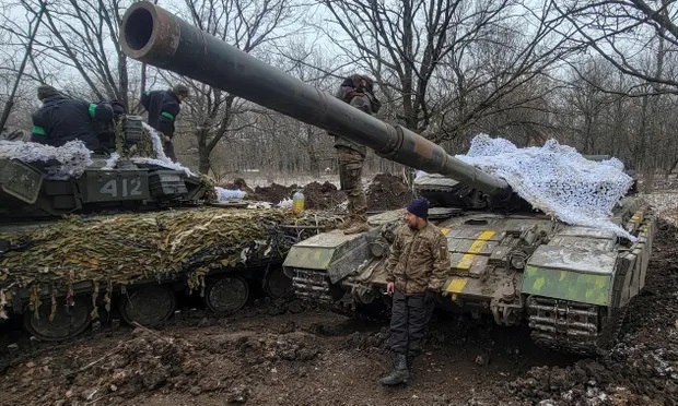 Pháp lên tiếng về việc Mỹ, Đức thông báo gửi xe tăng cho Ukraine - 1