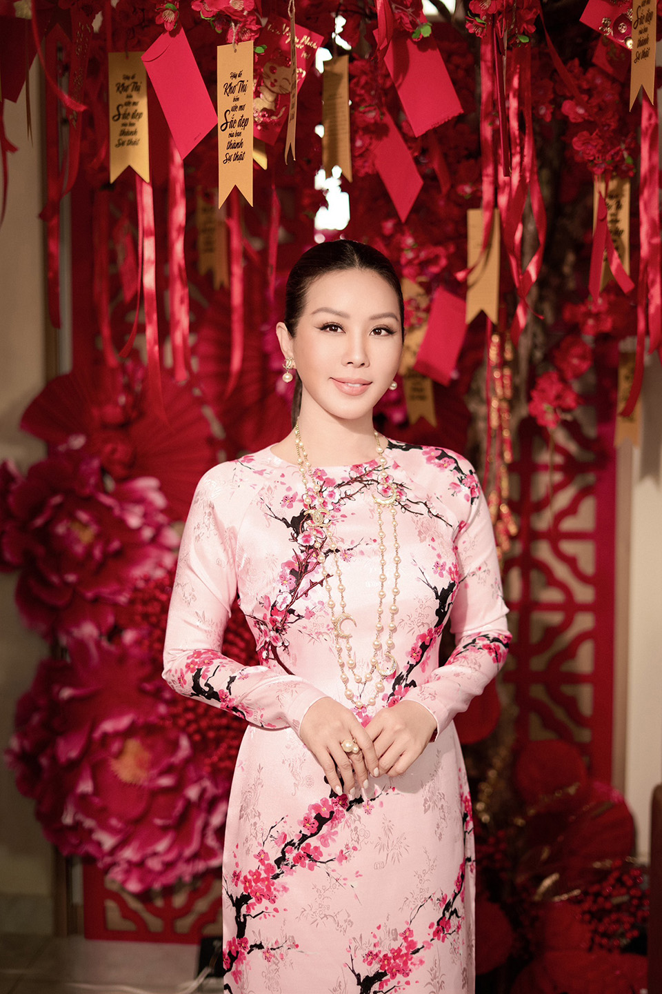 Nhan sắc của Hoa hậu Thu Hoài ở tuổi 47 khiến khán giả trầm trồ - 1