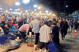 Bạn biết gì về chợ đầu mối lớn nhất Việt Nam?