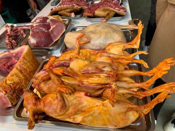 Nhộn nhịp chợ “thịt thú rừng” giả ở lễ hội chùa Hương - 3
