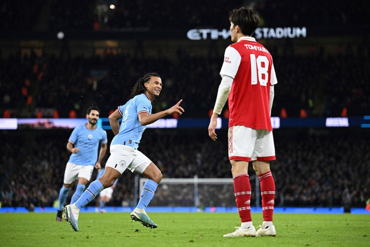 Arsenal nắm ưu thế đua vô địch, Aguero dọa sẽ bị Man City vượt mặt - 1