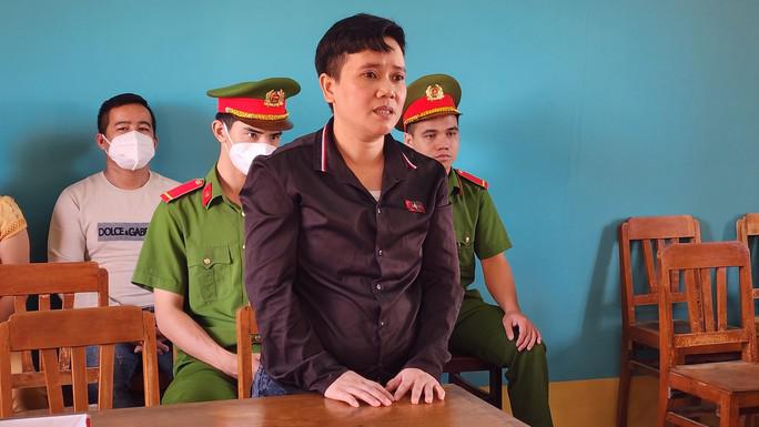 CLIP: Người phụ nữ làm nghề đấm bóp, giác hơi giết người vì bị đánh - 1