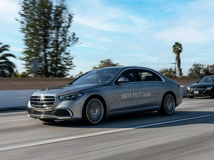 Hãng Mercedes-Benz đạt chuẩn cấp độ 3 về tự vận hành tại Mỹ - 1