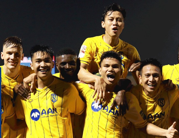 Kết quả bóng đá SLNA - Đà Nẵng: Cơ hội tới tấp, kịch tính cuối hiệp 1 (V-League) - 1