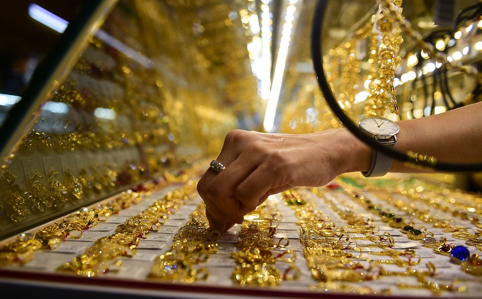 Giá vàng hôm nay 4/2: Giá vàng giảm &#34;sốc&#34; hơn 1 triệu đồng - 1