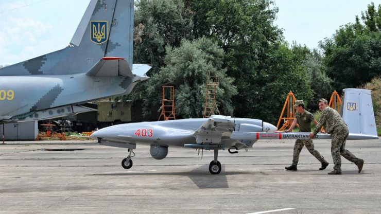 Chiến sự leo thang, Ukraine nói cần hàng trăm ngàn UAV - 1
