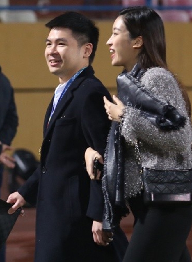 Sau 4 tháng kết hôn, Đỗ Mỹ Linh tiết lộ tính cách thật của Chủ tịch Hà Nội FC gây chú ý - 3