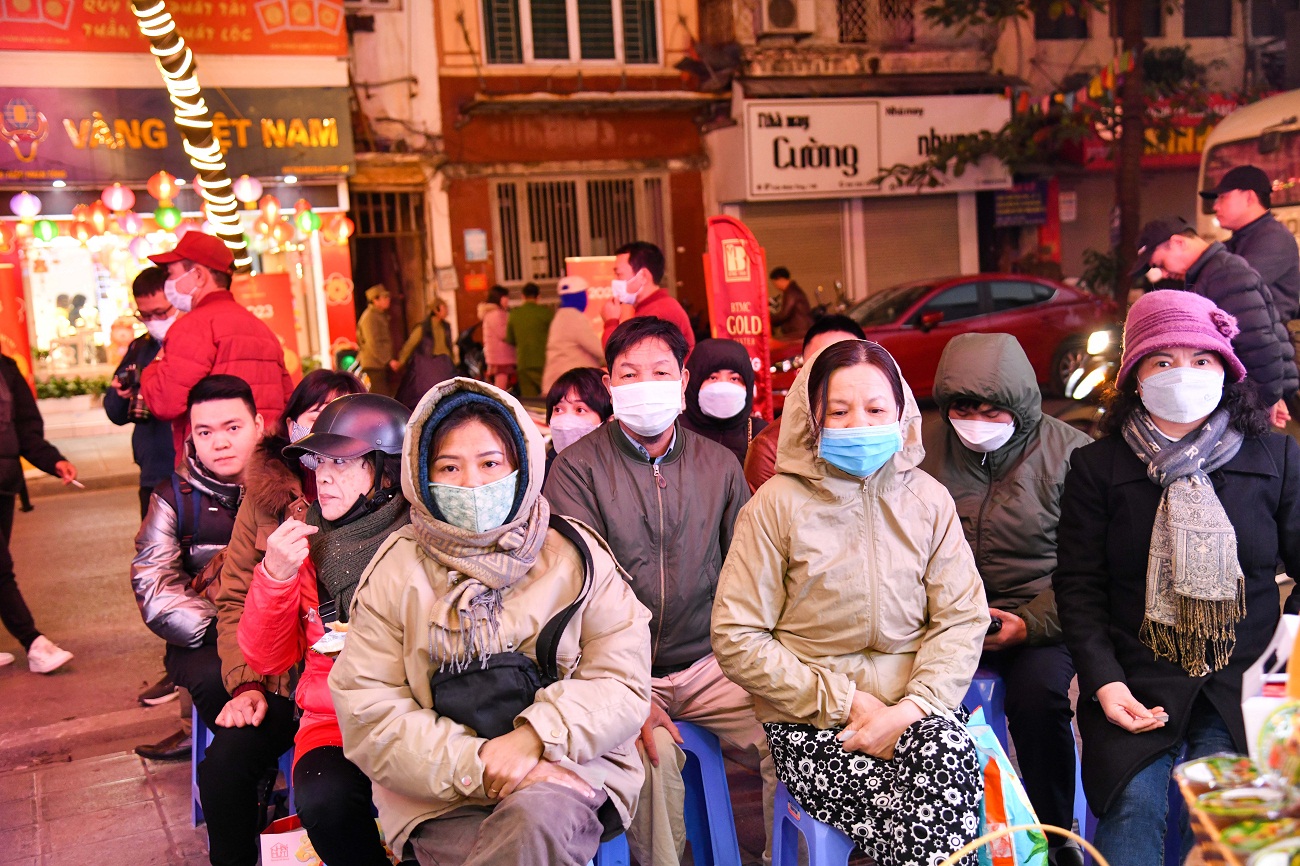 Đua giá vàng trong tuần “Thần tài”: Nhiều nhà đầu tư lỗ nặng - 5