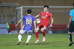 Kết quả bóng đá Viettel - Hà Nội FC: Penalty mở điểm, SAO trẻ giải cứu cuối trận (V-League)