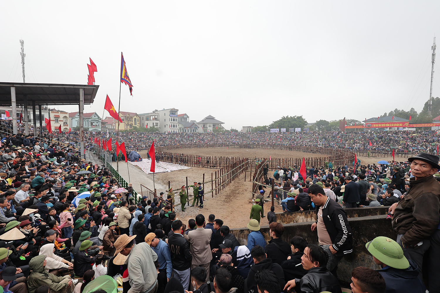 Thót tim trước màn quyết chiến &#34;nảy lửa&#34; của các &#34;đấu sĩ&#34; tranh ngôi &#34;ngưu vương&#34; - 1