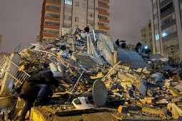Trận động đất tồi tệ nhất hơn 20 năm trước ở Thổ Nhĩ Kỳ khiến hơn 18.000 người thiệt mạng