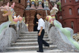 Đại gia Trung Quốc thích xây lâu đài “fake” và cái kết đắng lòng