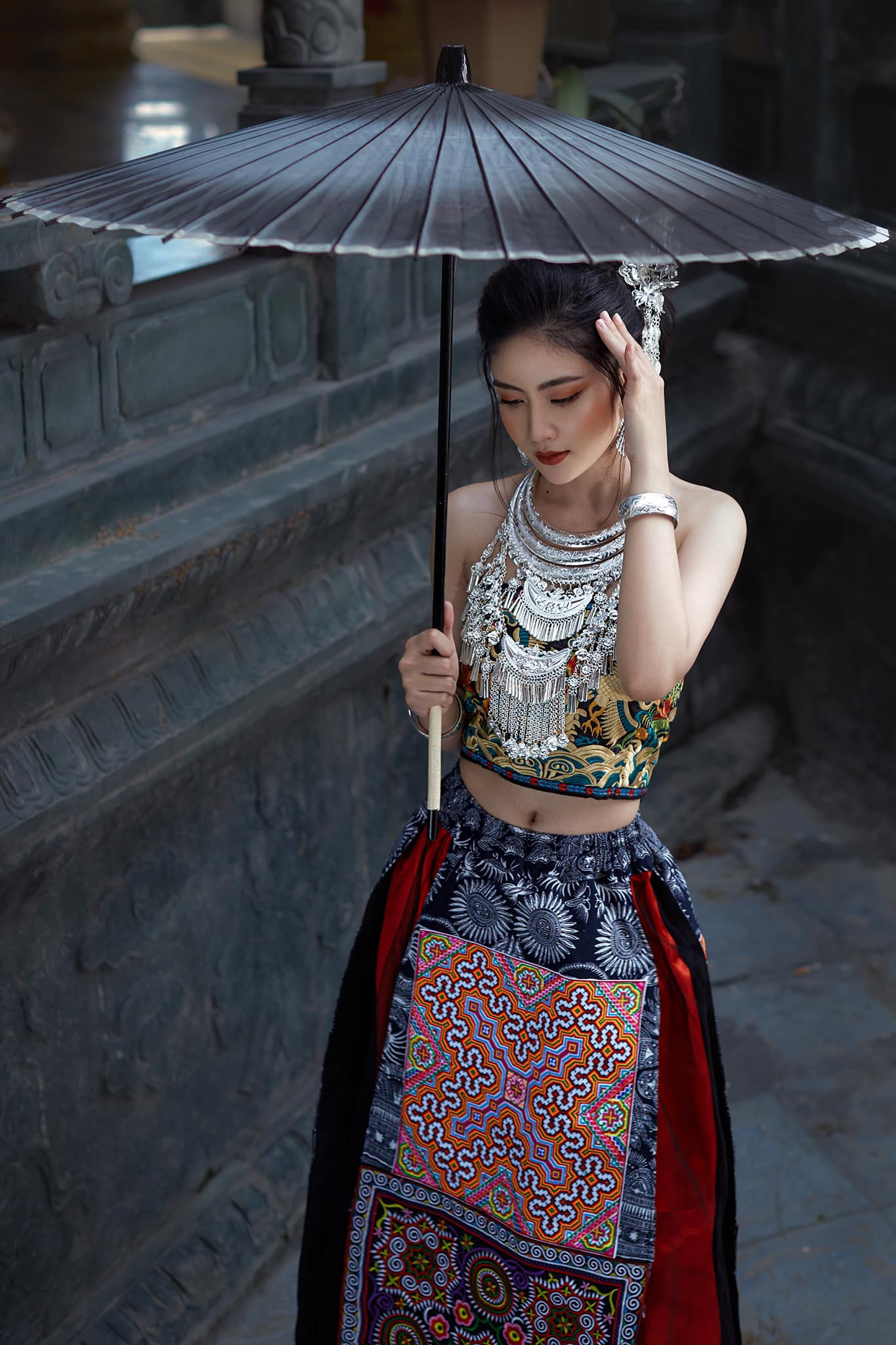 &#34;Hoa hậu lúa của đại gia chân đất&#34; thắt đáy lưng ong nhờ làm điều này lúc 5 giờ sáng - 4
