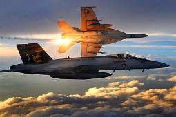 F/A-18 Hornet: Tiêm kích Mỹ gắn ”hỏa thần” 6 nòng, phóng tên lửa bức xạ