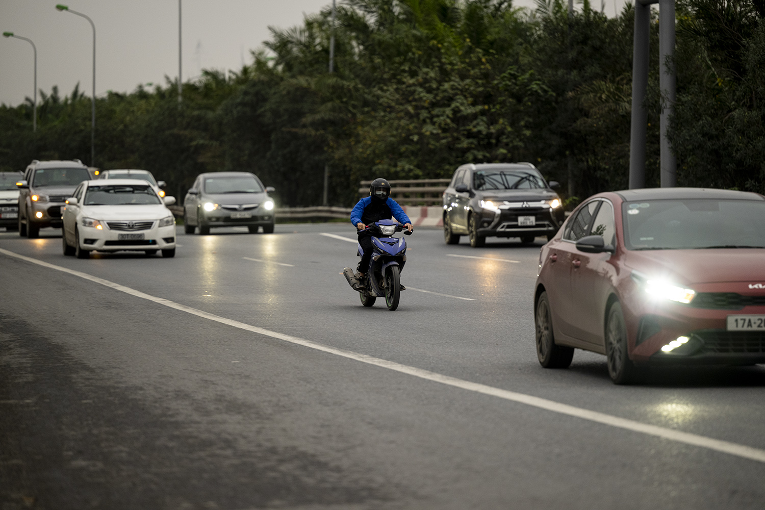 Nhiều người gặp nạn tử vong trên tuyến đường “cấm”, hàng loạt xe máy vẫn phi vào - 15